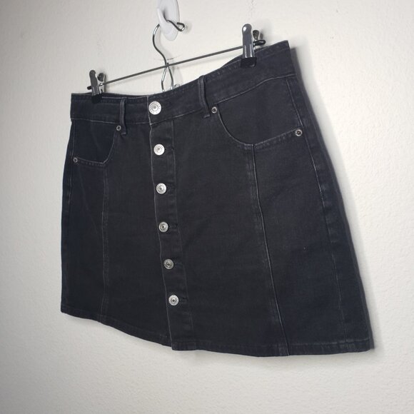 American Eagle Women's Sz 12 Black Button Front Denim Mini Skirt - Picture 2 of 7